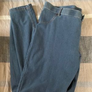 Hue jeggings … new without tags